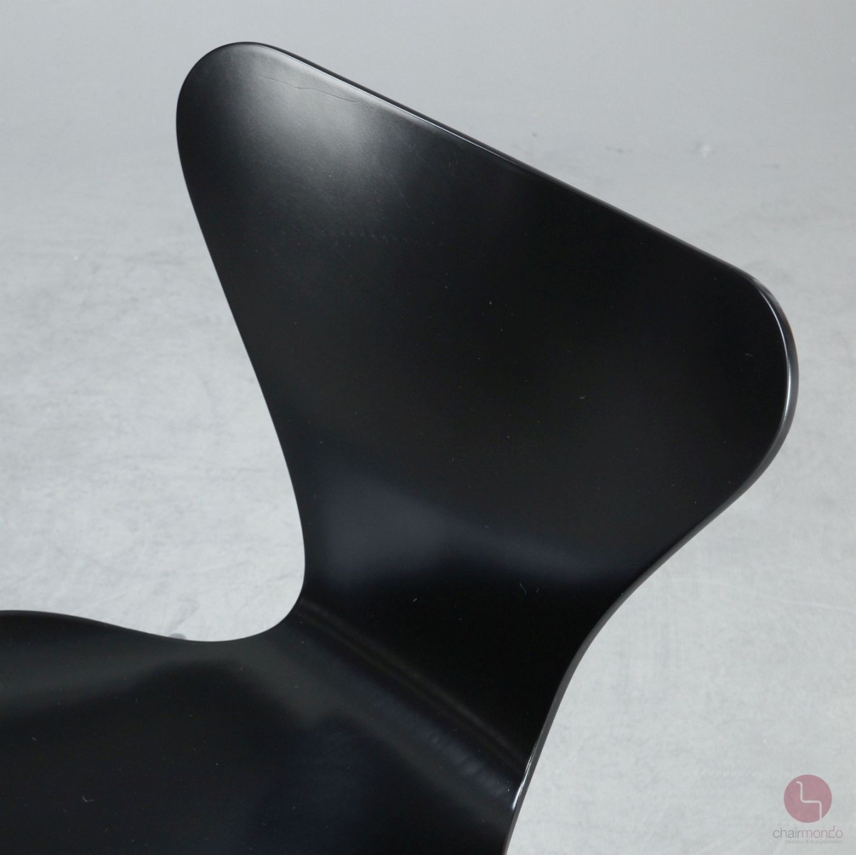 Fritz Hansen Serie 7 Stuhl in Schwarz neu lackiert - gebraucht