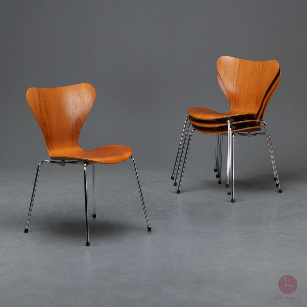 Fritz Hansen Serie 7 Stuhl in Eiche Dunkel Ausführung gebraucht