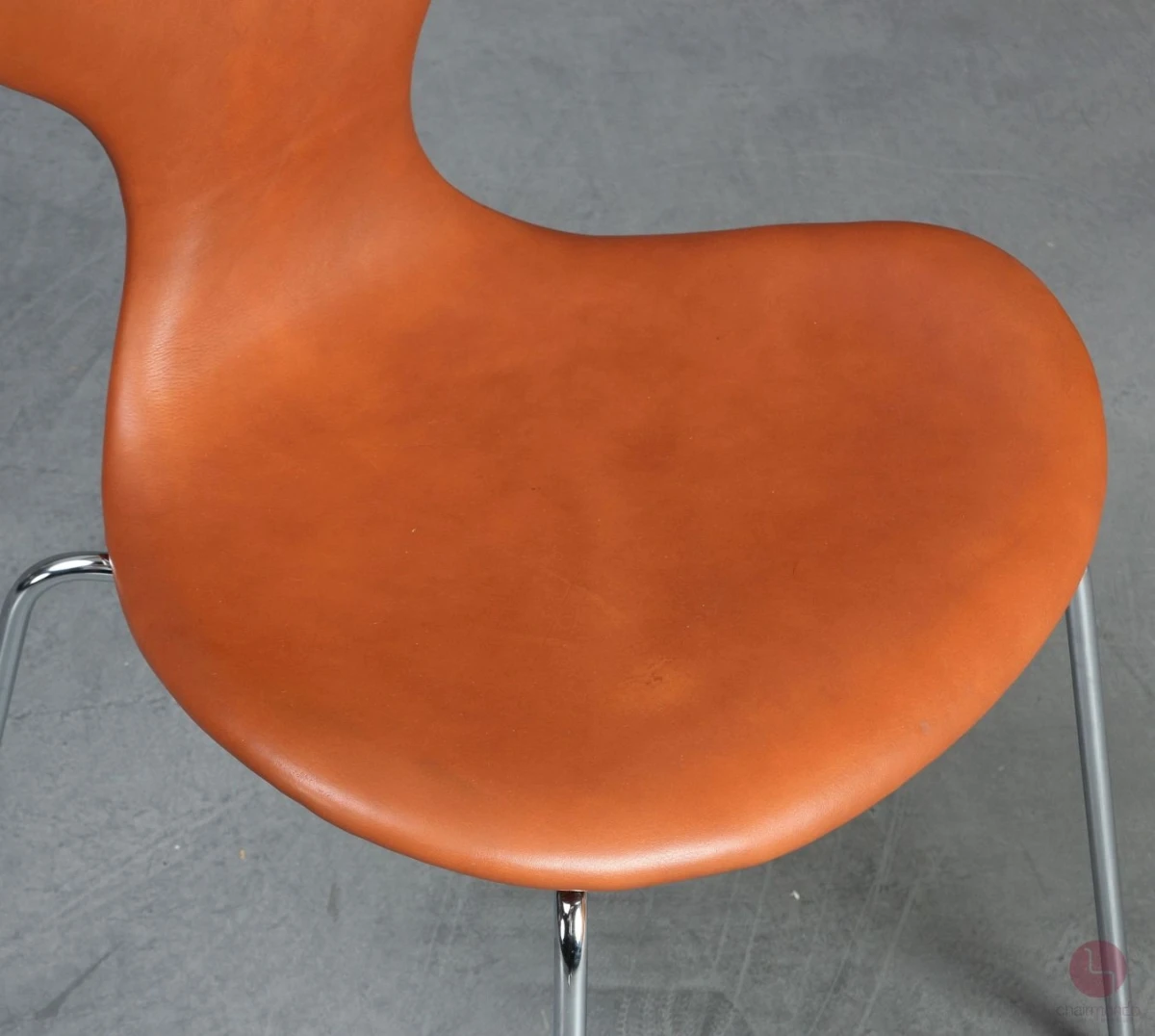 Fritz Hansen 3108 Lily Chair mit braunem Lederpolster gebraucht