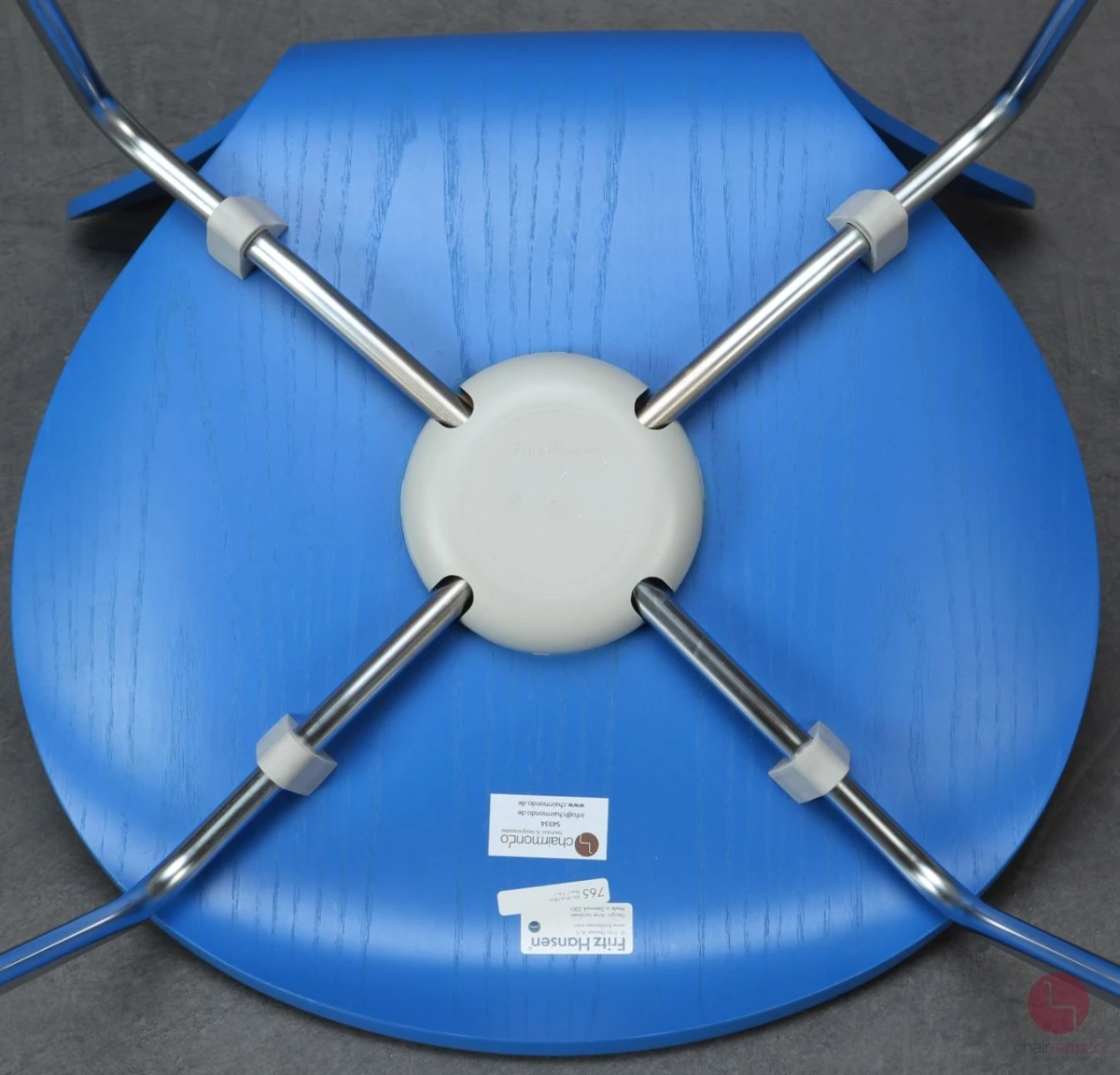 Fritz Hansen 3107 Serie 7 in Blau lackiert gebraucht