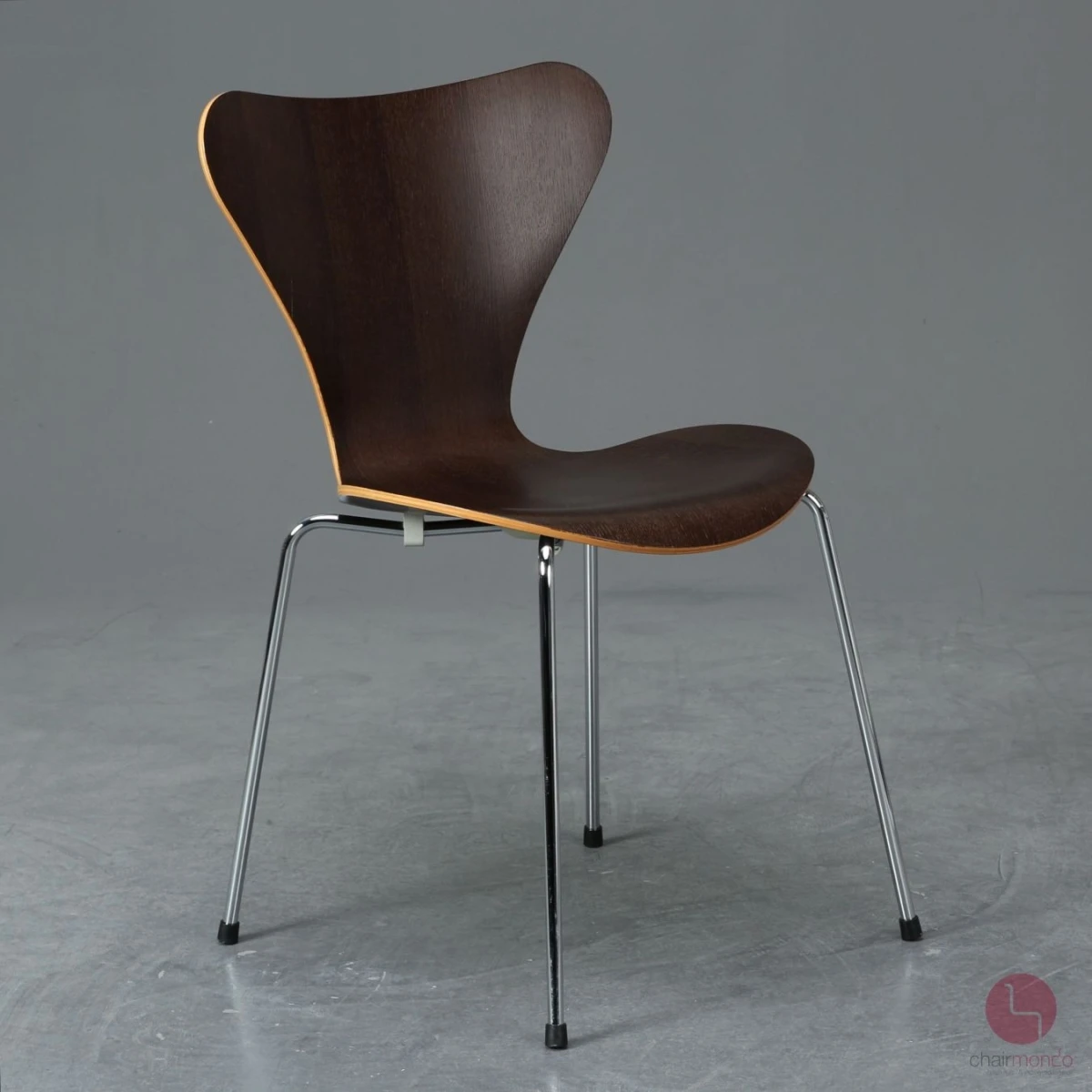 Fritz Hansen 3107 Serie 7 in Eiche Dunkelbraun gebraucht