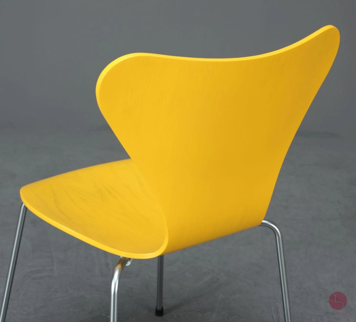 Fritz Hansen 3107 Serie 7 Gelb lackiert gebraucht
