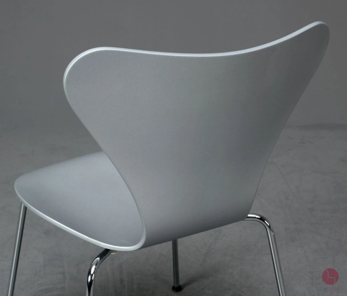 Fritz Hansen 3107 Serie 7 Stuhl in Silber gebraucht