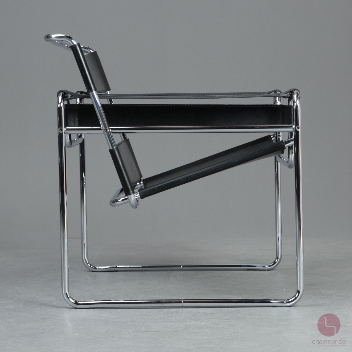 Preview: Knoll Wassily Chair mit schwarzem Leder gebraucht