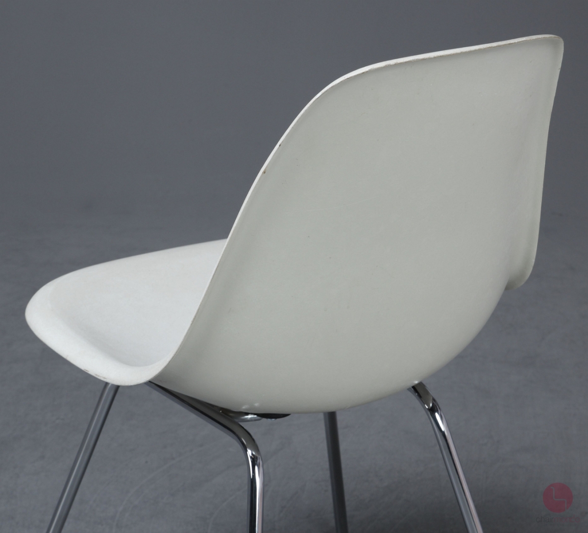 Herman Miller Eames Side Chair aus Fiberglas Weiß gebraucht
