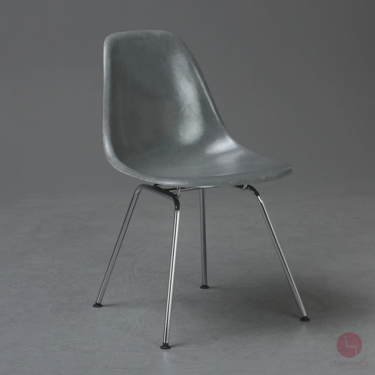 Herman Miller Eames Side Chair aus Fiberglas Grau gebraucht