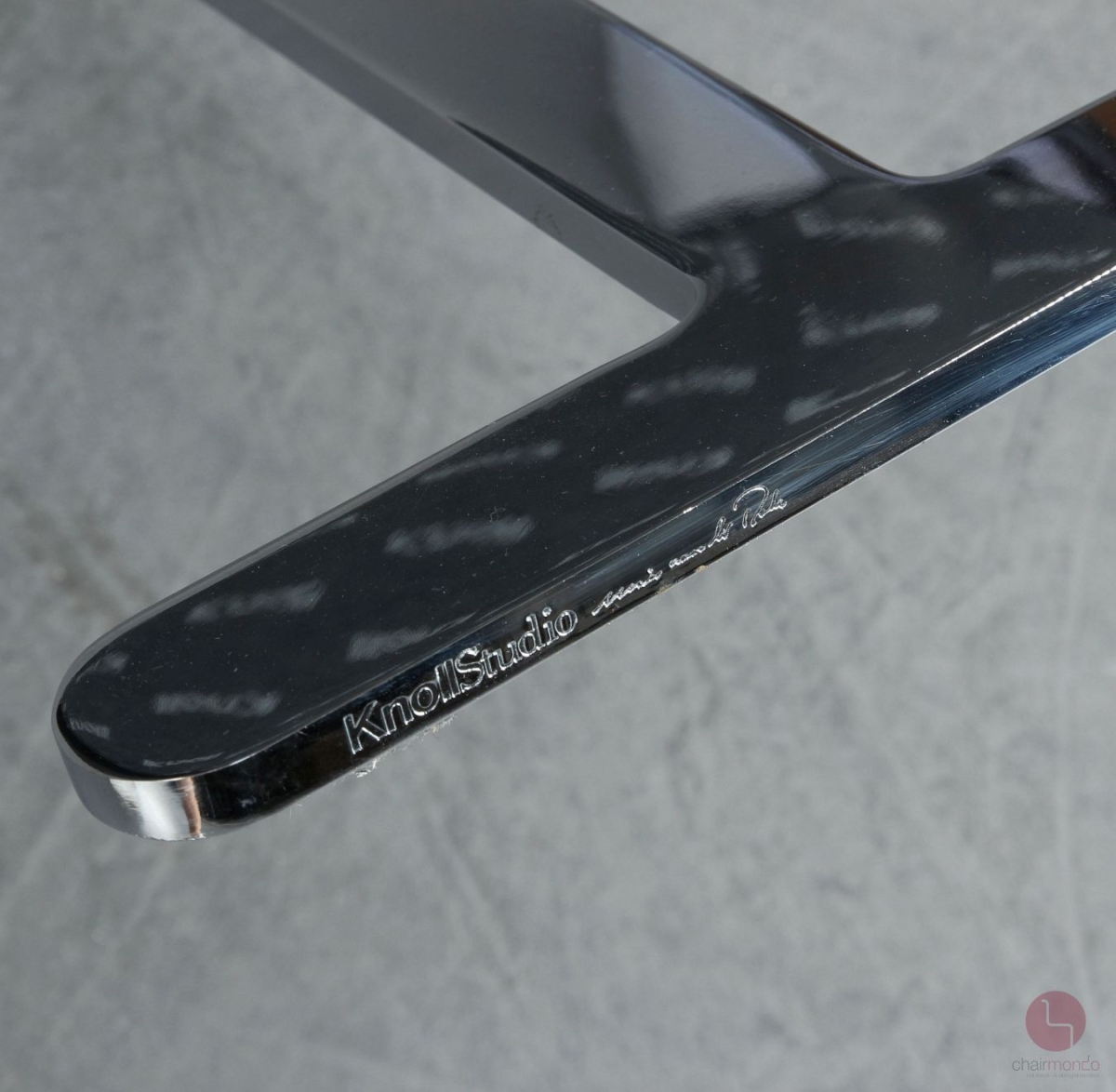 Preview: Knoll Brno Freischwinger mit schwarzem Leder und verchromtem Gestell gebraucht