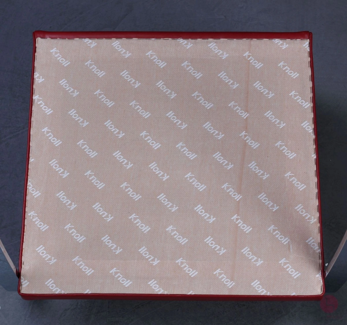 Knoll Brno Freischwinger mit rotem Leder und verchromtem Gestell gebraucht