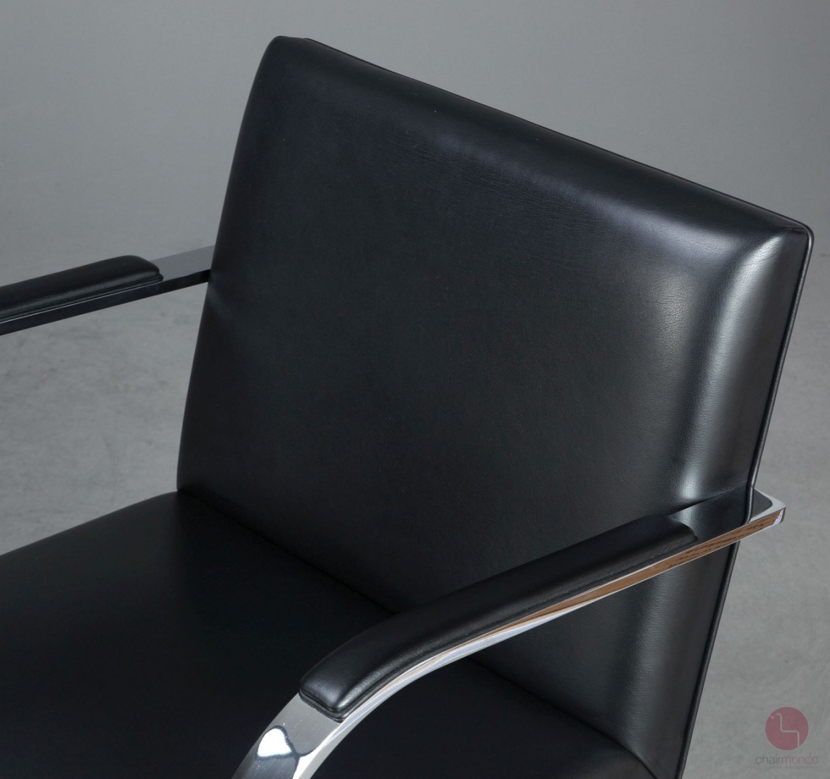 Preview: Knoll Brno Freischwinger mit schwarzem Leder und verchromtem Gestell gebraucht