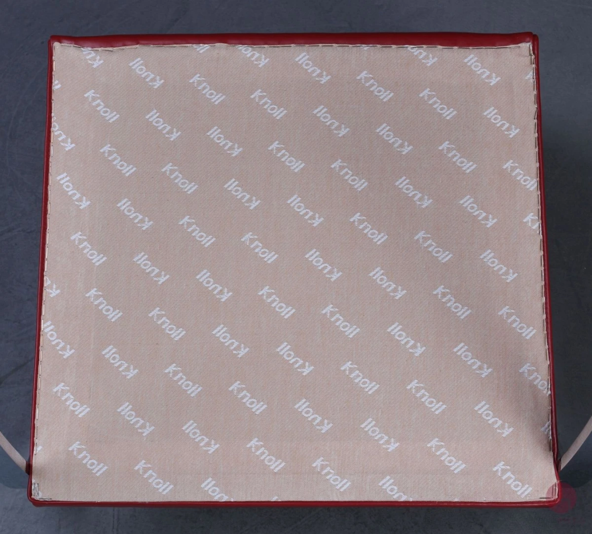 Knoll Brno Freischwinger mit rotem Leder und verchromtem Gestell gebraucht