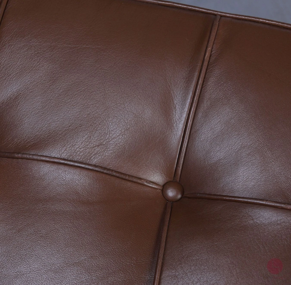 Knoll Barcelona Chair mit braunem Leder gebraucht