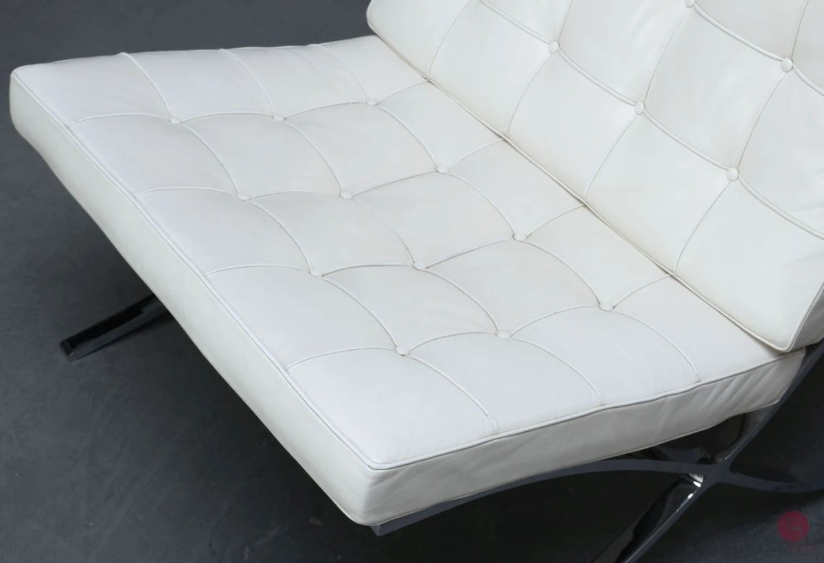 Knoll Barcelona Chair mit weißem Leder - gebraucht