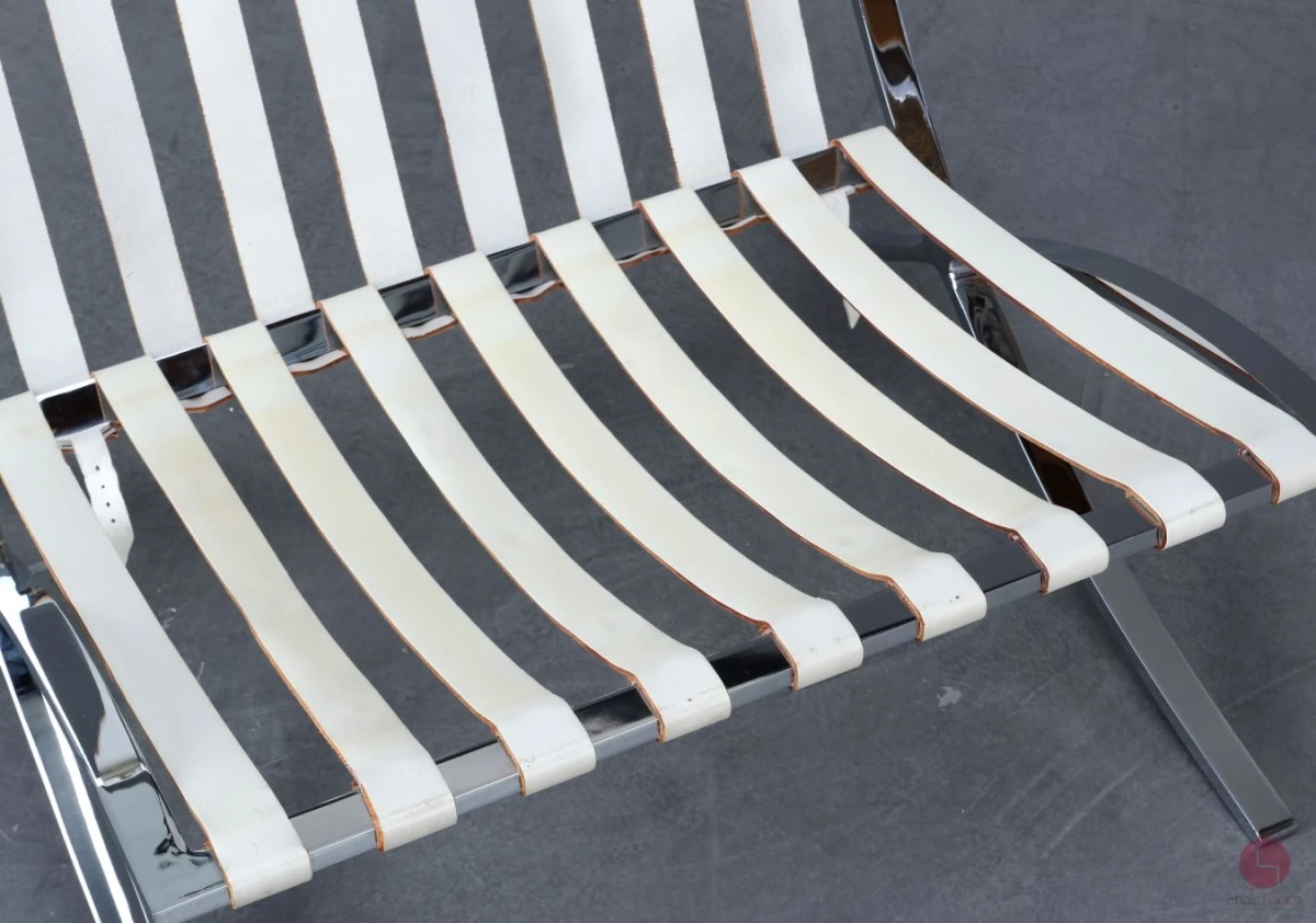 Knoll Barcelona Chair mit weißem Leder - gebraucht