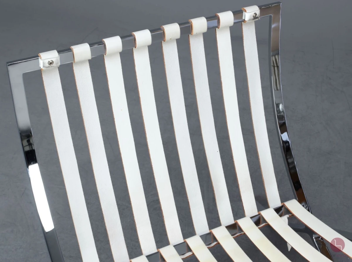 Knoll Barcelona Chair mit weißem Leder - gebraucht