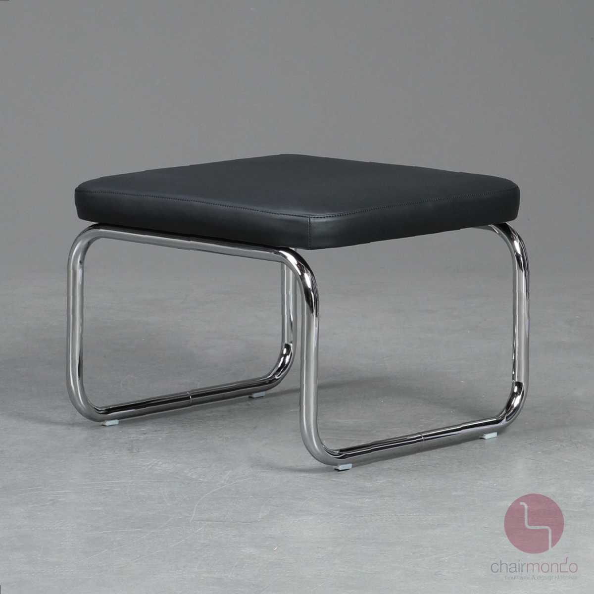 L&C stendal Bauhaus Hocker berlin Bezug Leder schwarz Gesetll verchromt