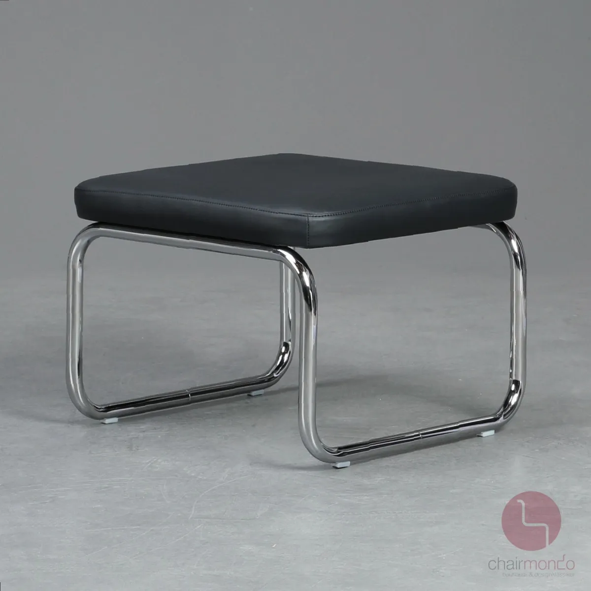 L&C stendal Bauhaus Hocker berlin Bezug Leder schwarz Gesetll verchromt
