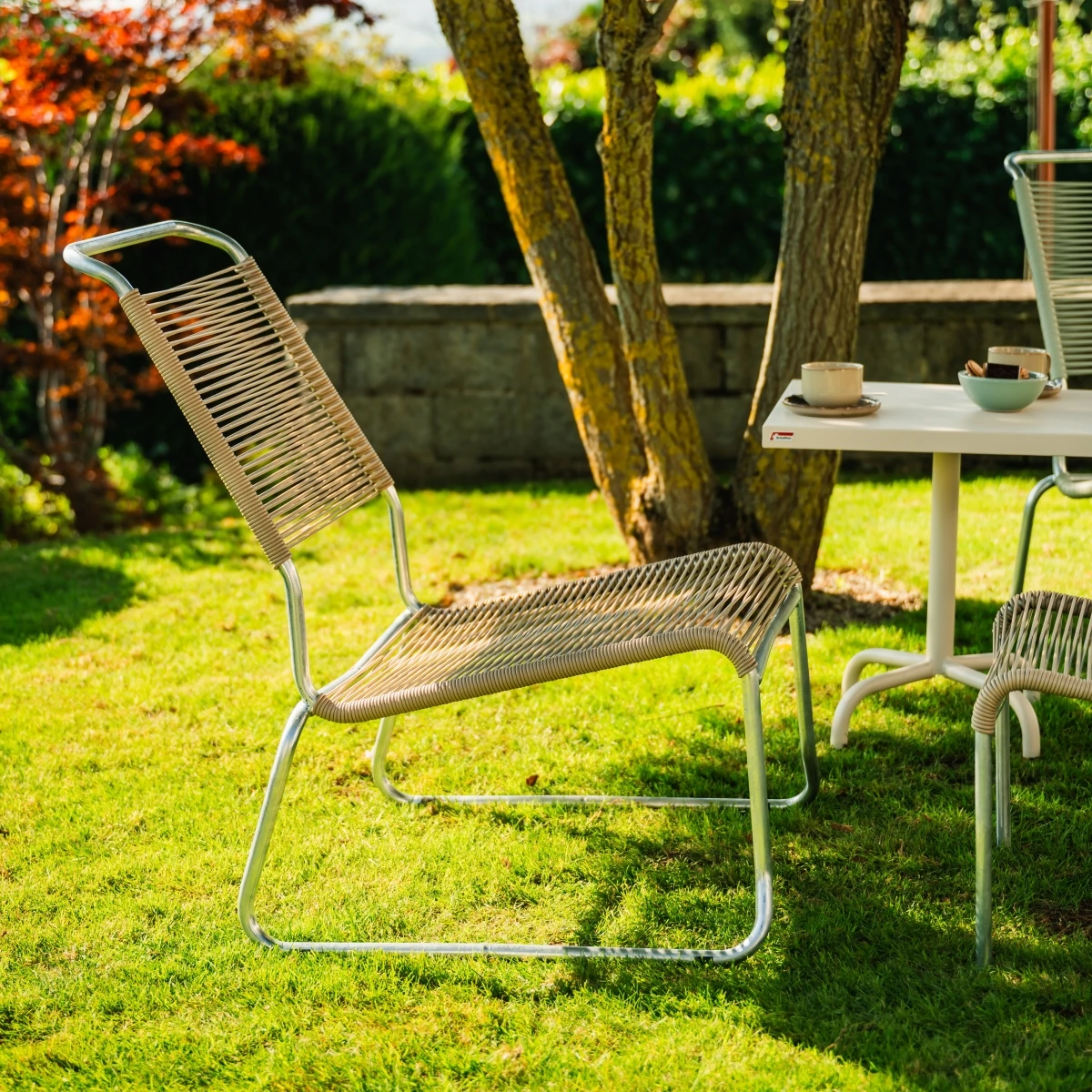 Säntis Spaghetti Lounger von Schaffner Ambientebild