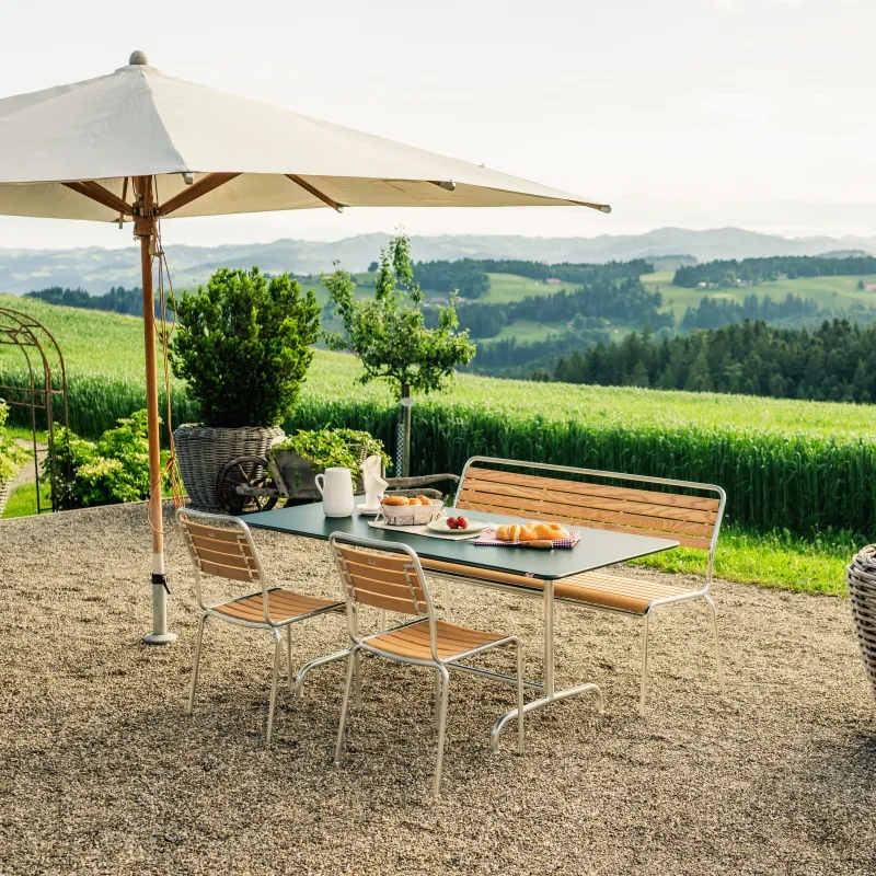 Schaffner Rigi Metalltisch Ambientebild