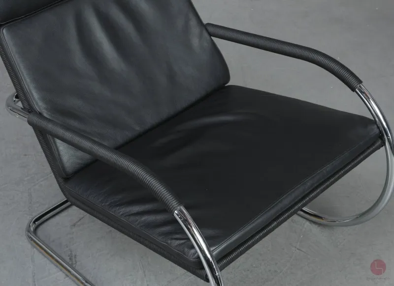 Tecta D35 Lounge Sessel mit schwarzem Leder und Gefelcht gebraucht