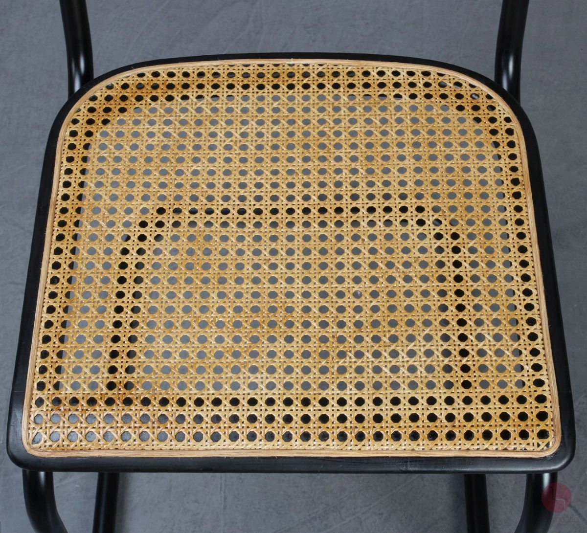 Thonet S32 Freischwinger, Gestell Schwarz mit Wiener Geflecht, gebraucht