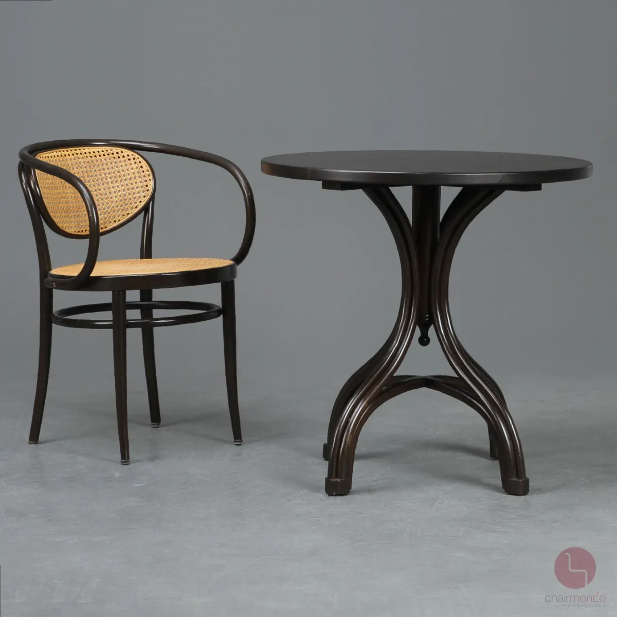 Thonet 1053 Bistro Tisch Nr. 8 in Dunkelbraun gebraucht