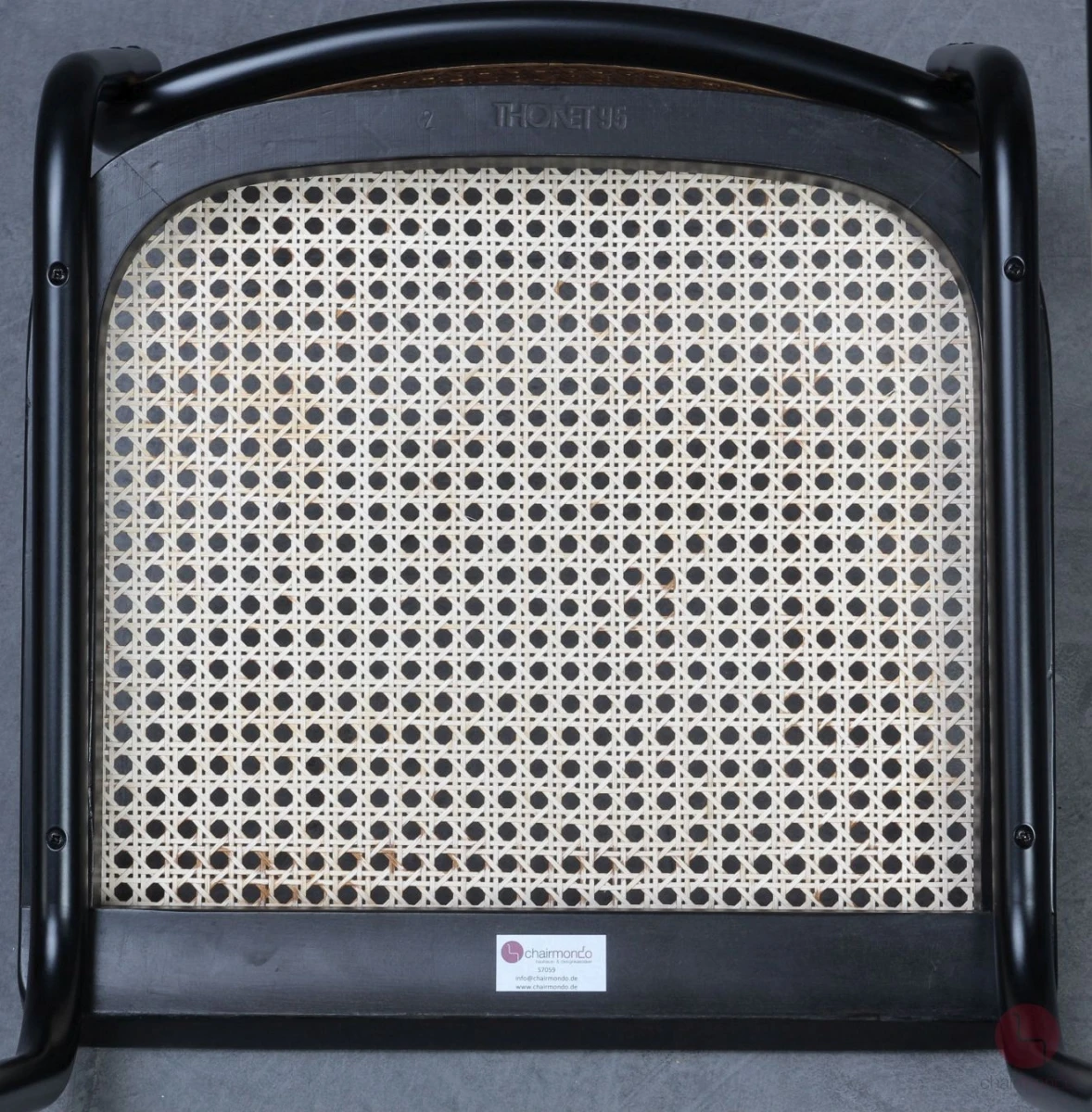 Thonet S32 Freischwinger, Gestell Schwarz mit Wiener Geflecht, gebraucht