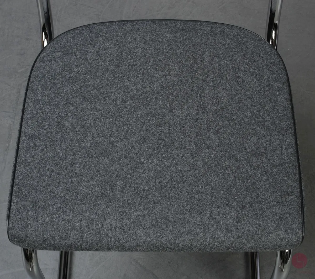 Thonet S32 SPV Freischwinger Stoff Grau mit Geflecht Rückenlehne gebraucht
