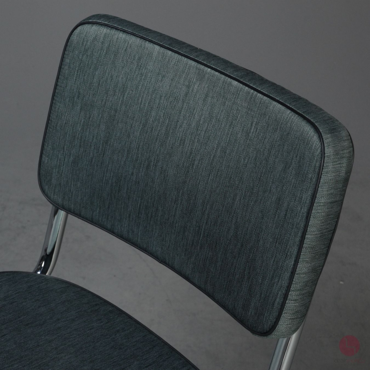 Preview: Thonet S32 PV Freischwinger Stoff Grün Grau mit Vollpolster gebraucht