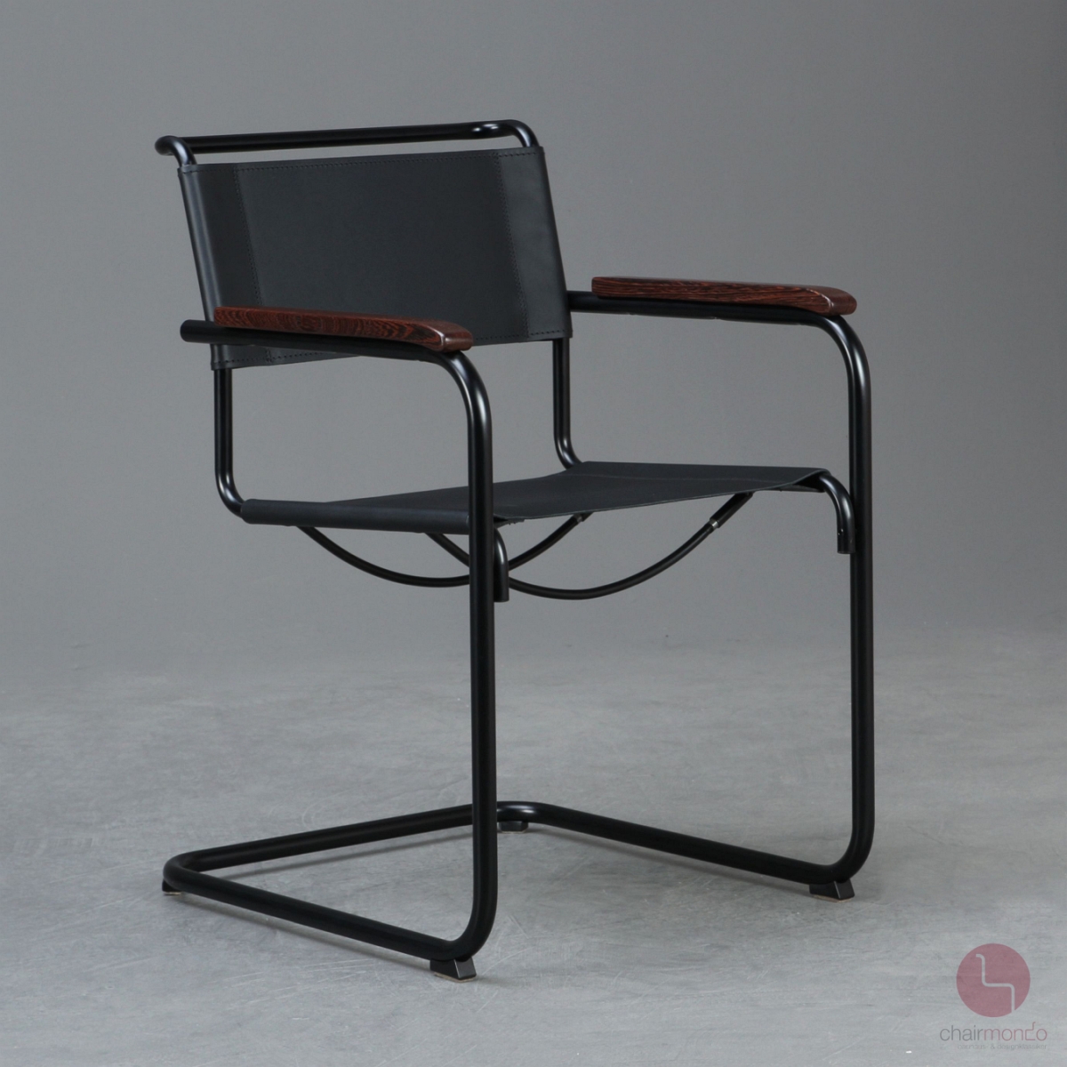 Preview: Thonet S34 Leder Schwarz Freischwinger mit Wenge Armlehnen gebraucht