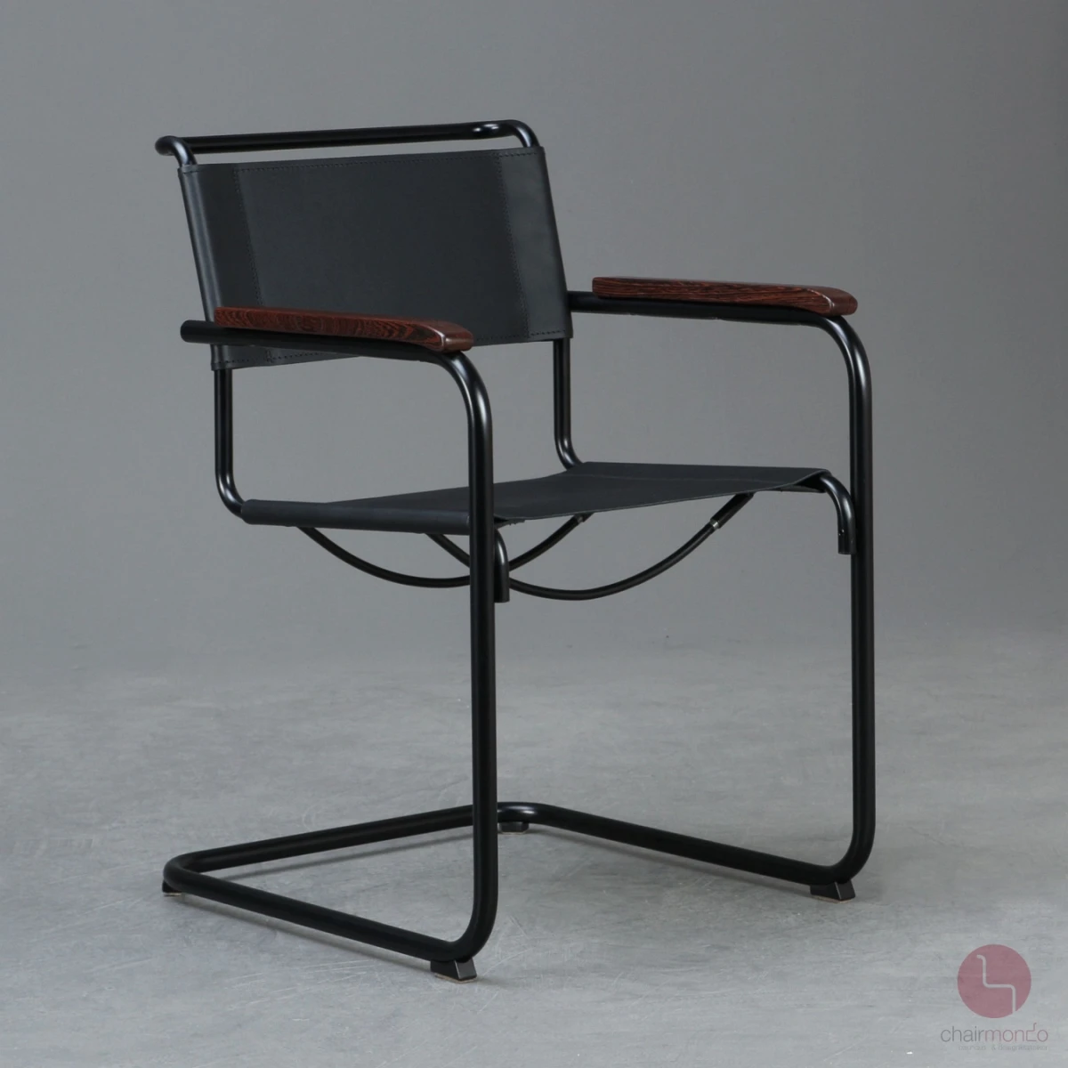 Thonet S34 Freischwinger mit erneuertem Leder und Wenge Armlehnen gebraucht