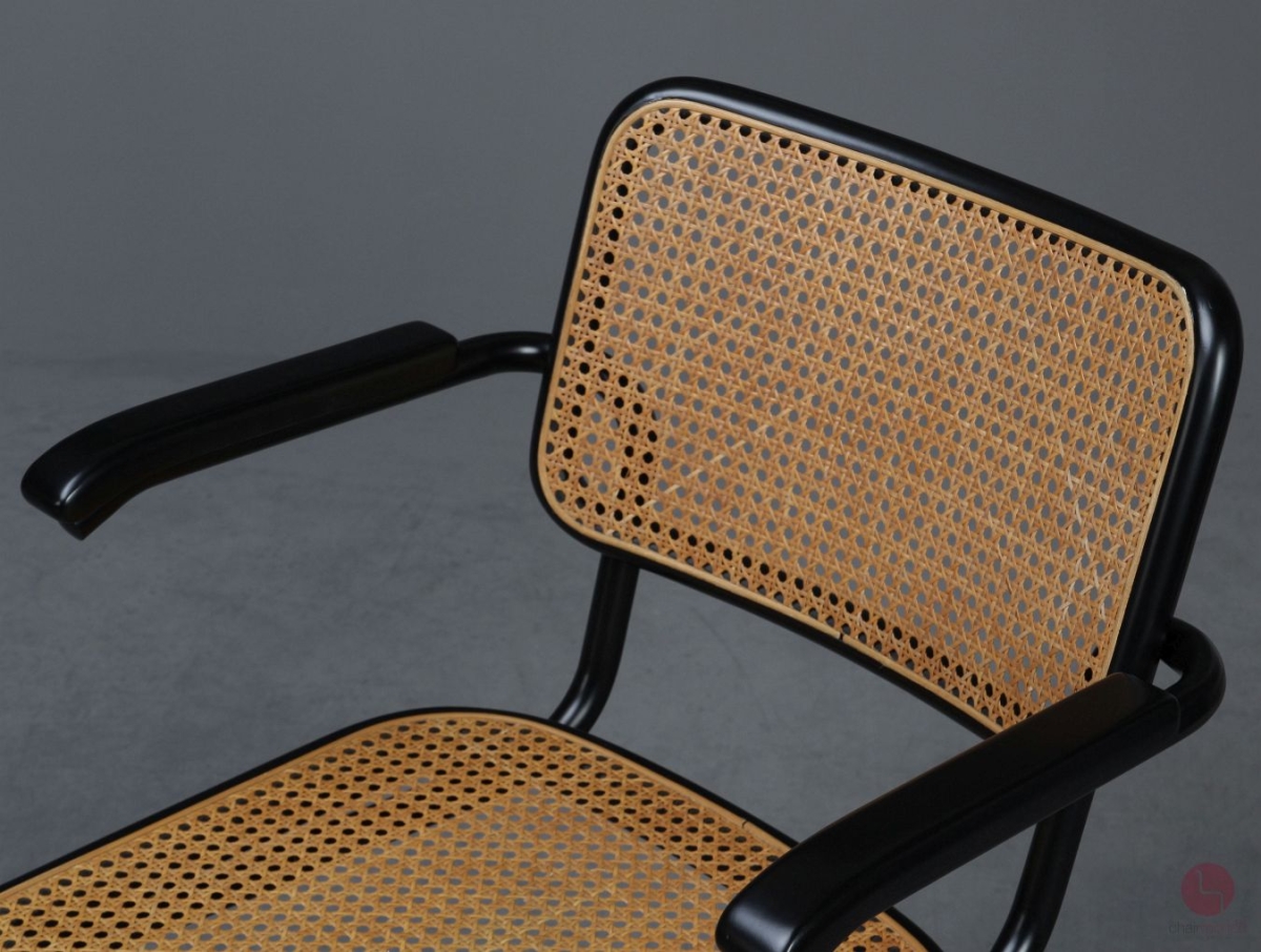 Preview: Thonet S64 Freischwinger mit schwarzem Gestell und patiniertem Wiener Geflecht gebraucht