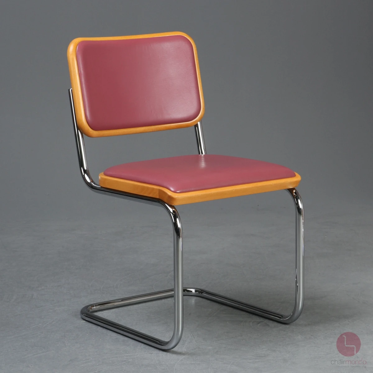 Thonet S32 P Freischwinger mit rotem Kunstleder Polster gebraucht