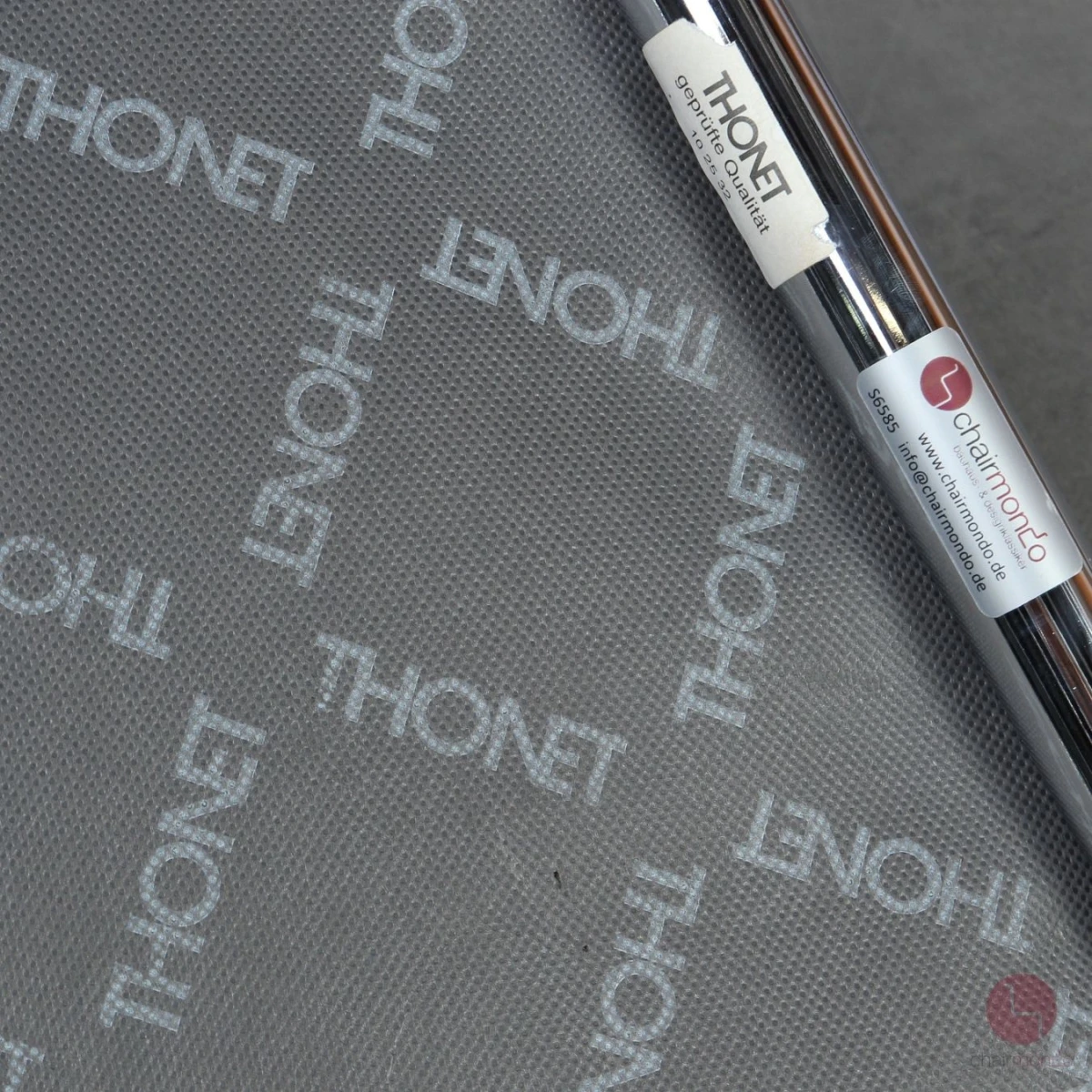 Thonet S32 PV Freischwinger Stoff Grün Grau mit Vollpolster gebraucht