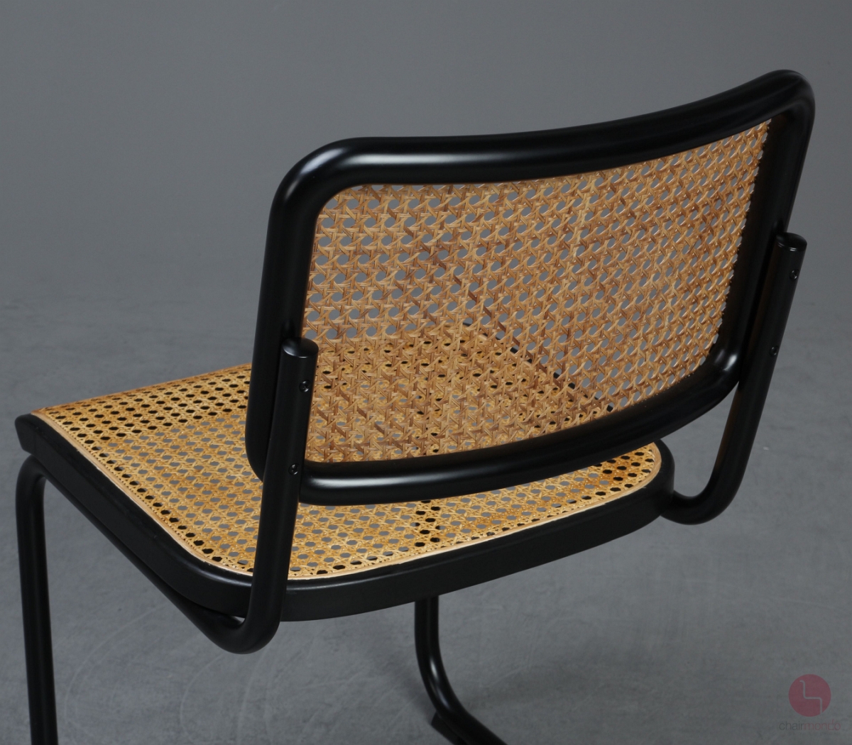 Preview: Thonet S32 Freischwinger, Gestell Schwarz mit Wiener Geflecht, gebraucht