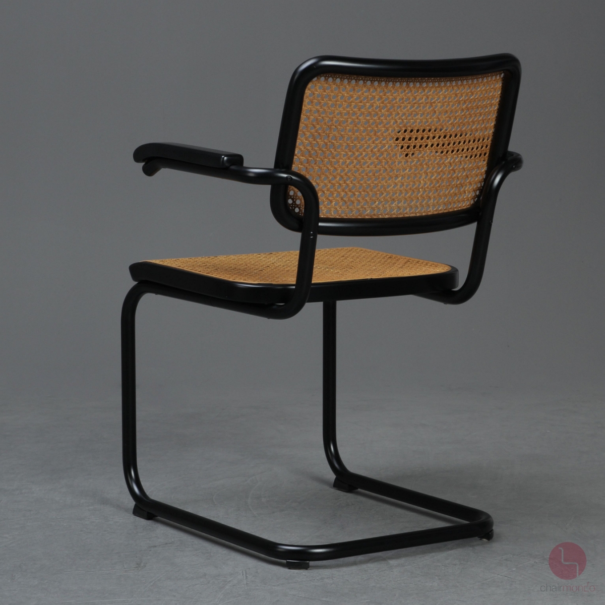 Preview: Thonet S64 Freischwinger mit schwarzem Gestell und patiniertem Wiener Geflecht gebraucht