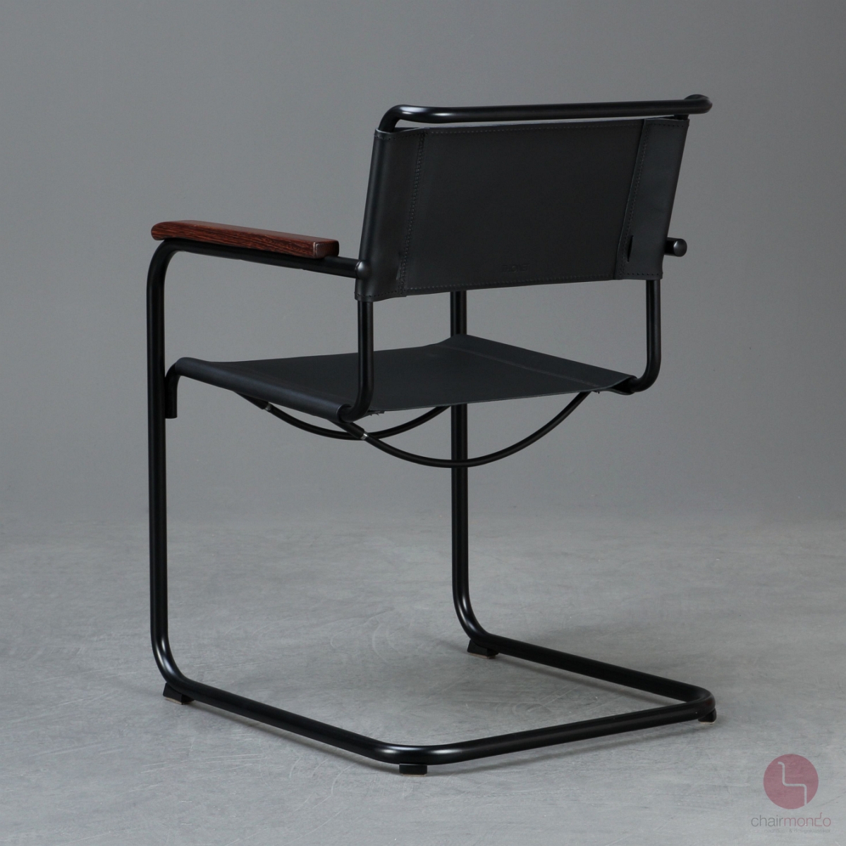 Preview: Thonet S34 Freischwinger mit erneuertem Leder und Wenge Armlehnen gebraucht