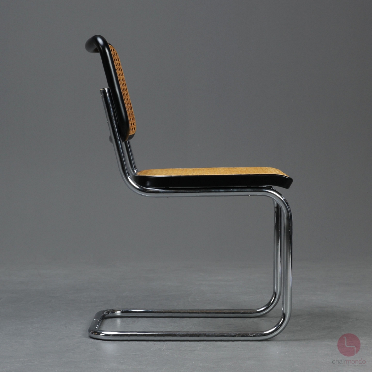 Preview: Thonet S32 Freischwinger Schwarz Vintage mit schöner Patina 1970er gebraucht