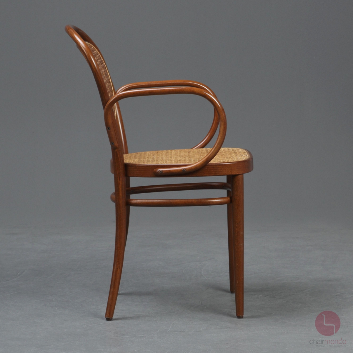 Preview: Thonet 215 RF Kaffeehaus Stuhl mit Armlehne Braun gebraucht