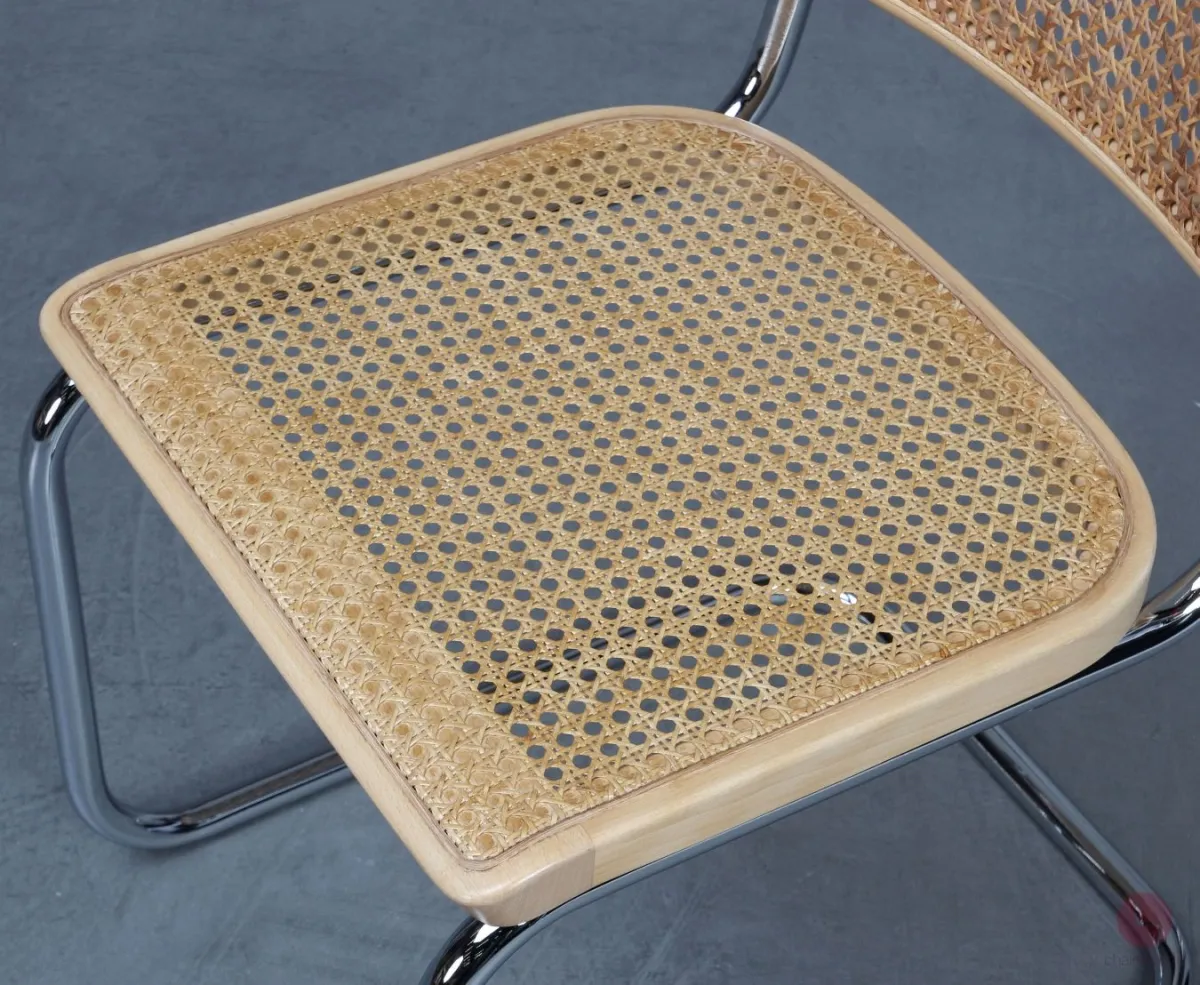 Thonet S32 Freischwinger in Buche Natur hell mit Wiener Geflecht gebraucht