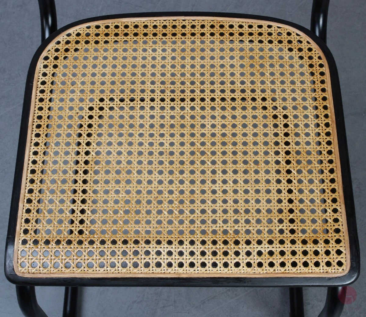 Thonet S32 Freischwinger, Gestell Schwarz mit Wiener Geflecht, gebraucht