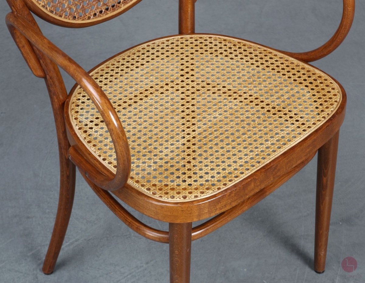 Thonet 215 RF Kaffeehaus Stuhl mit Armlehne Braun gebraucht