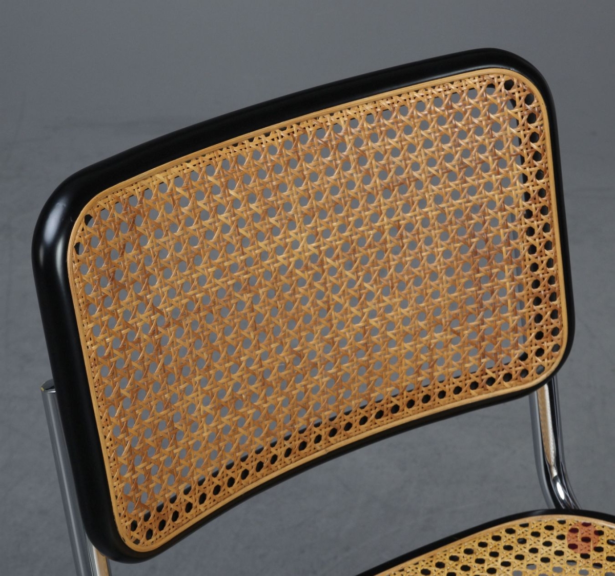 Preview: Thonet S32 Freischwinger Schwarz Vintage mit schöner Patina 1970er gebraucht