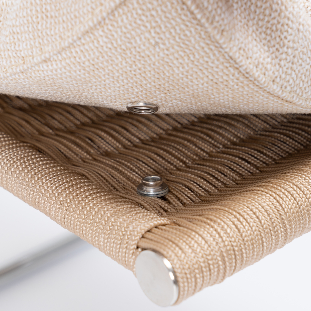 Preview: Tecta D35 in detailansicht, ausgestattet mit modernem Geflecht