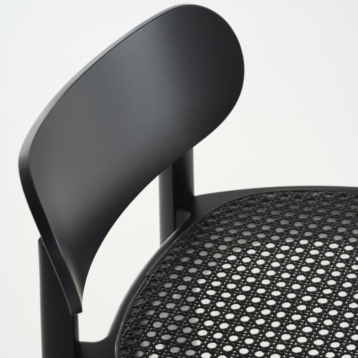 Preview: Thonet 118 H Dark Melange Buche schwarz gebeizt Detailansicht
