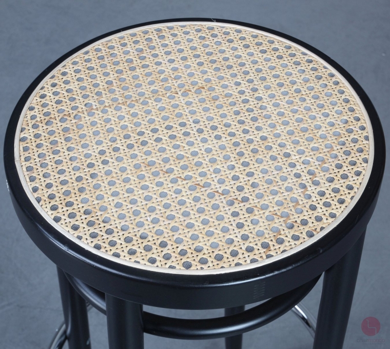 Thonet 204 RH Barhocker mit Geflecht in Schwarz gebraucht