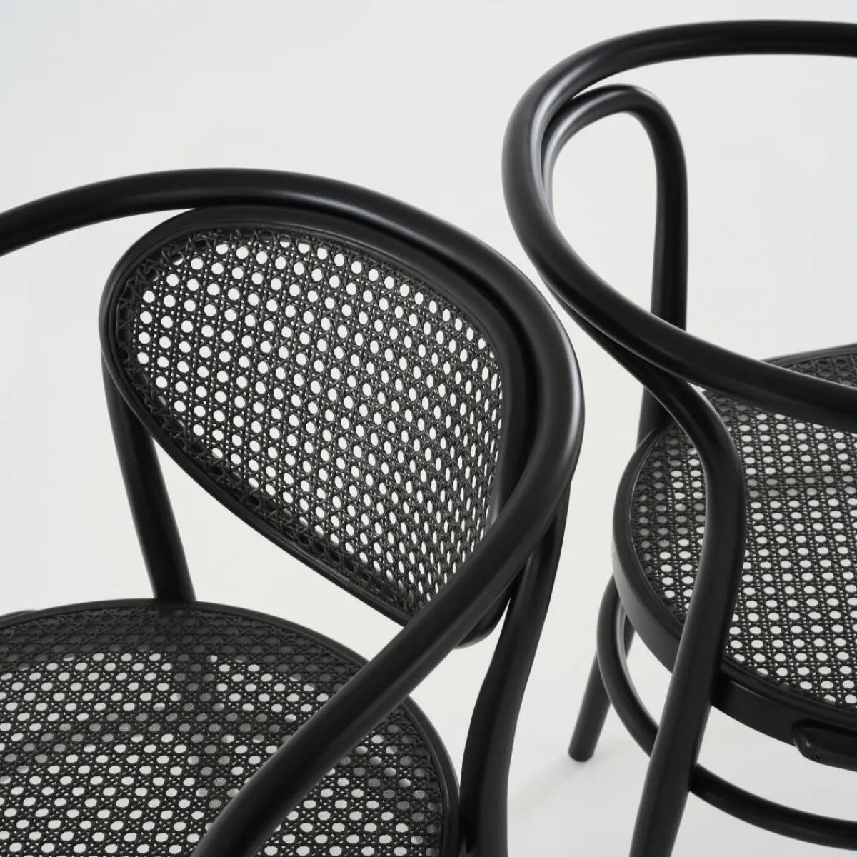 Thonet 209 Dark melange Geflecht mit schwarzem Gestell Detailbild