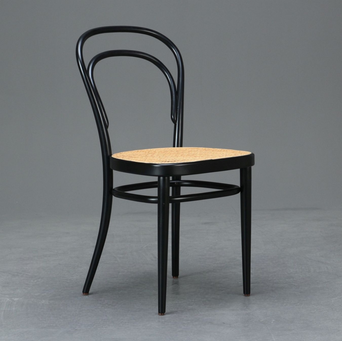 Preview: Thonet 214 Kaffeehaus Stuhl Schwarz mit Patina Geflecht gebraucht