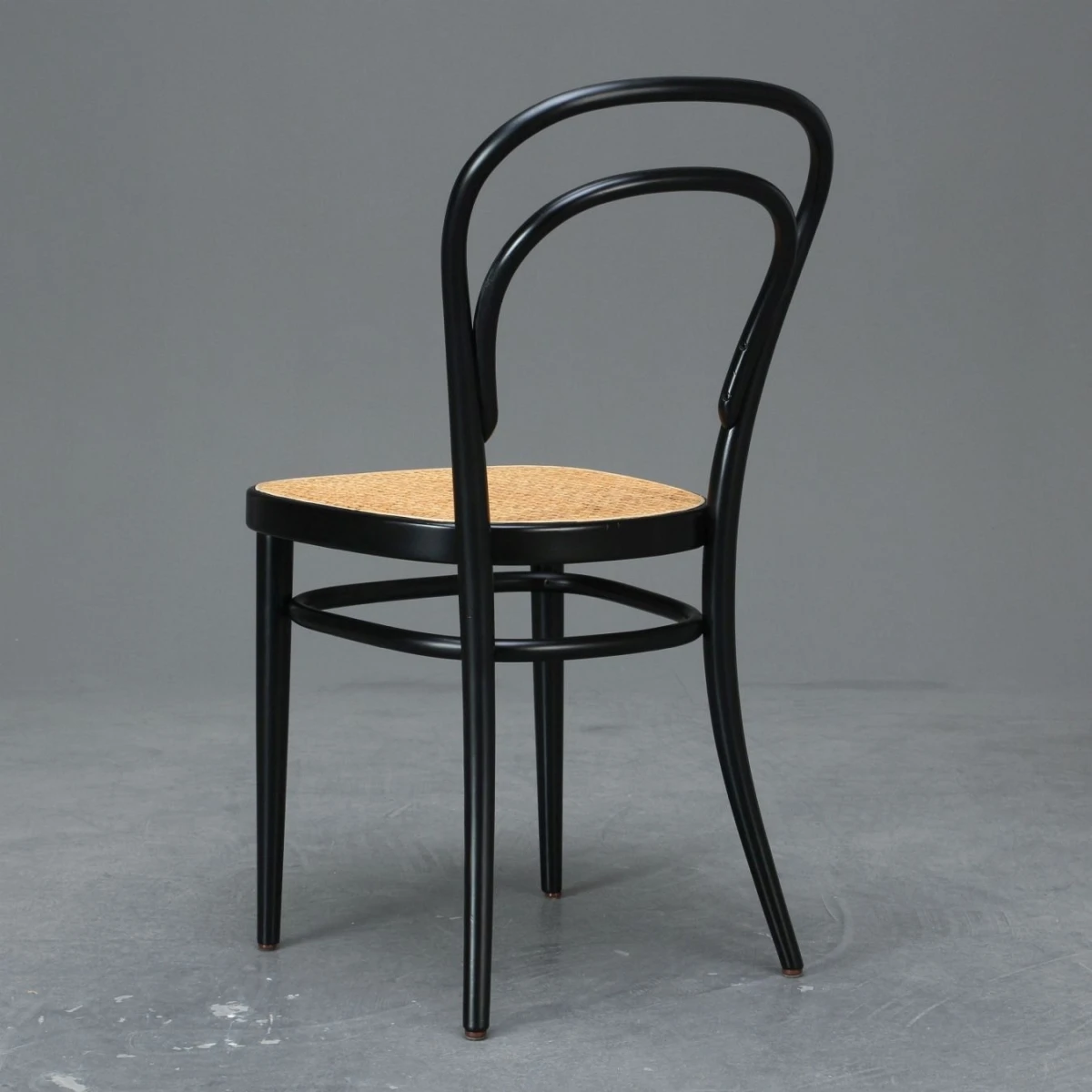Thonet 214 Bugholz Stuhl in Schwarz mit Wiener Geflecht gebraucht