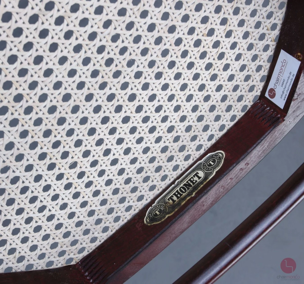 Thonet 214 Mahagoni Braun Bugholzstuhl mit neuem Geflecht gebraucht