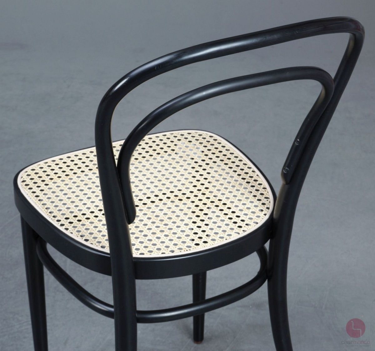 Thonet 214 Kaffehaus Stuhl in Schwarz mit neuem Wiener Geflecht gebraucht